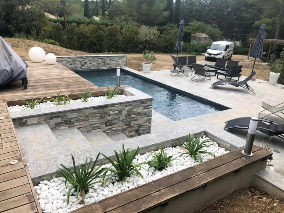 renovation piscine terrasse pierre bois